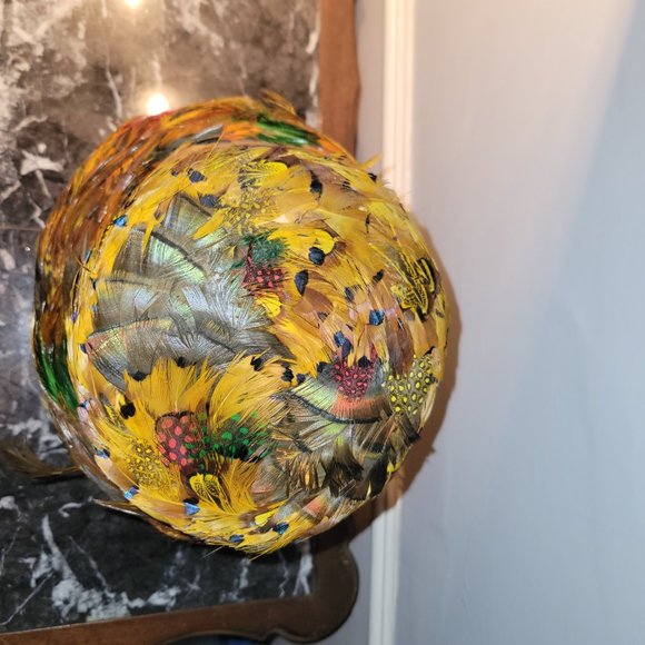 Vintage Feather Hat Circa 1940's - Hills Department Store Manchester NH - Picture 7 of 12